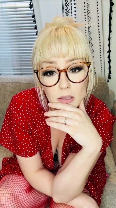 Millie Nichole - Mommy Can't Help But Worship Your Dick Taboo